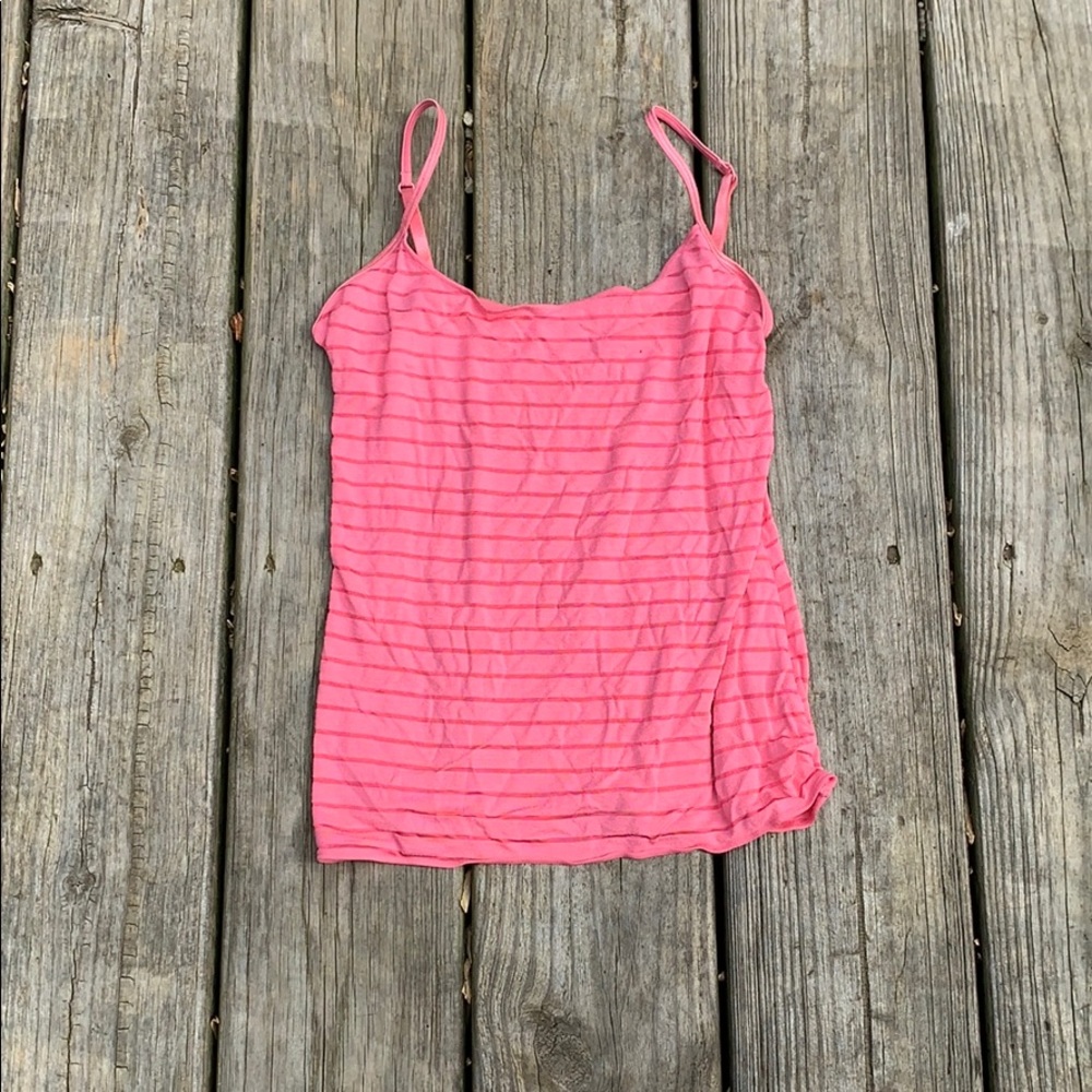 pink tank top
